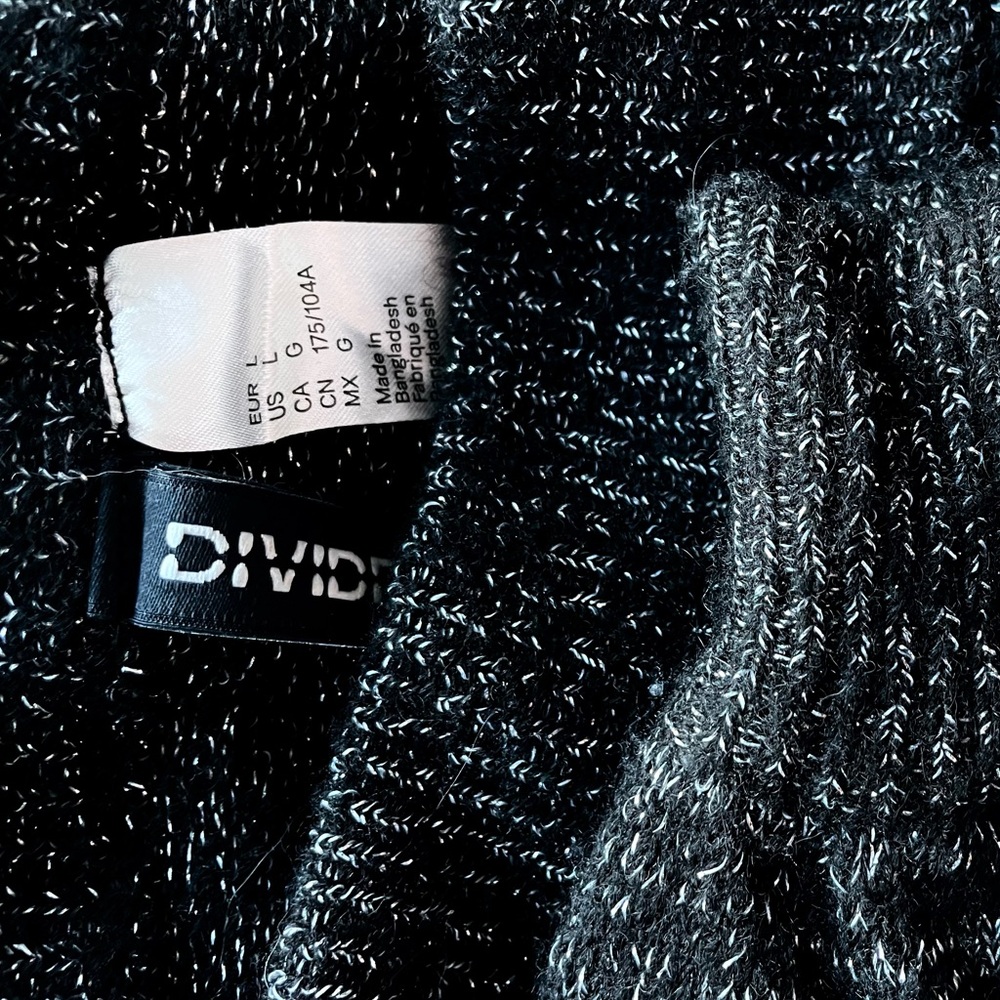 H&M Off Should Sweater Black w/ Sparkly Silver Threads Throughout sz L - Picture 6 of 6